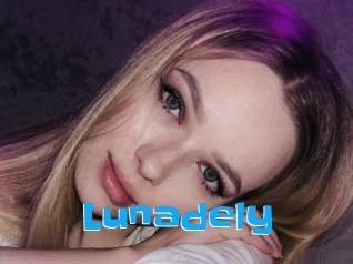 lunadely Enculee