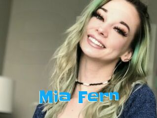 Mia_Fern