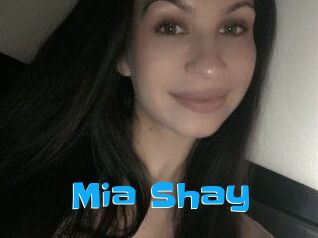 Mia_Shay