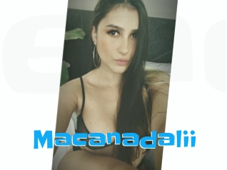 Macanadalii