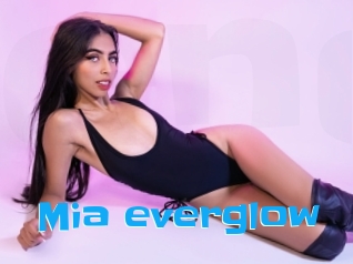 Mia_everglow