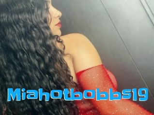 Miahotbobbs19