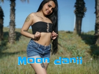 Moon_danii