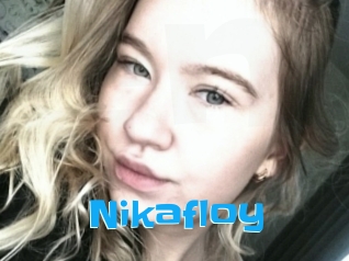 nikafloy Enculee